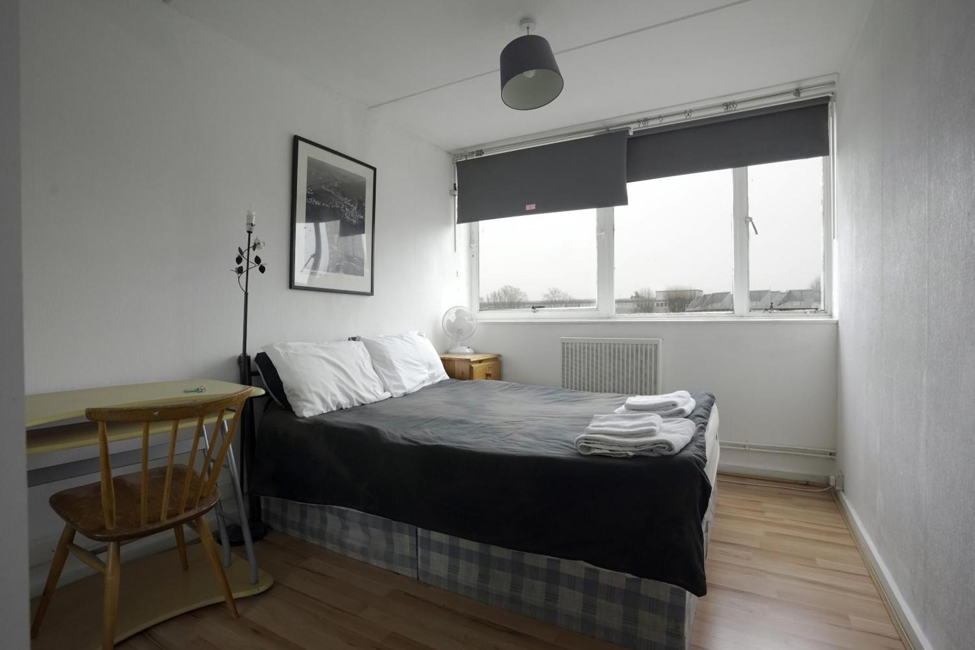 Double Room In Private Apartment London Kültér fotó